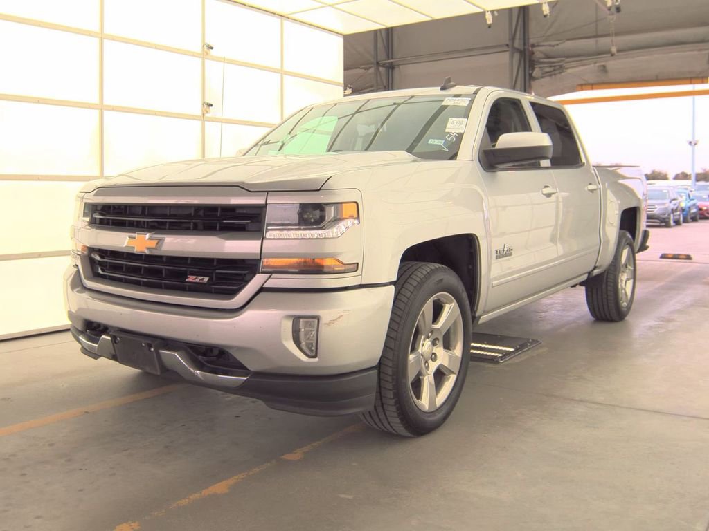 Used 2018 Chevrolet Silverado 1500 LT w/ Texas Edition image 4