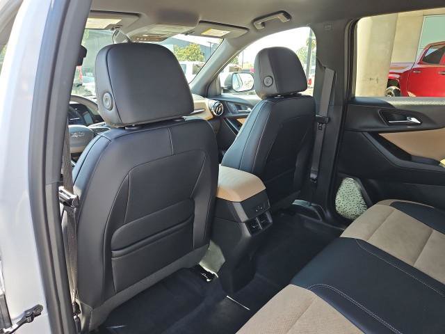 New 2027 Chevrolet Equinox ACTIV w/ Convenience Package III FWD image 21