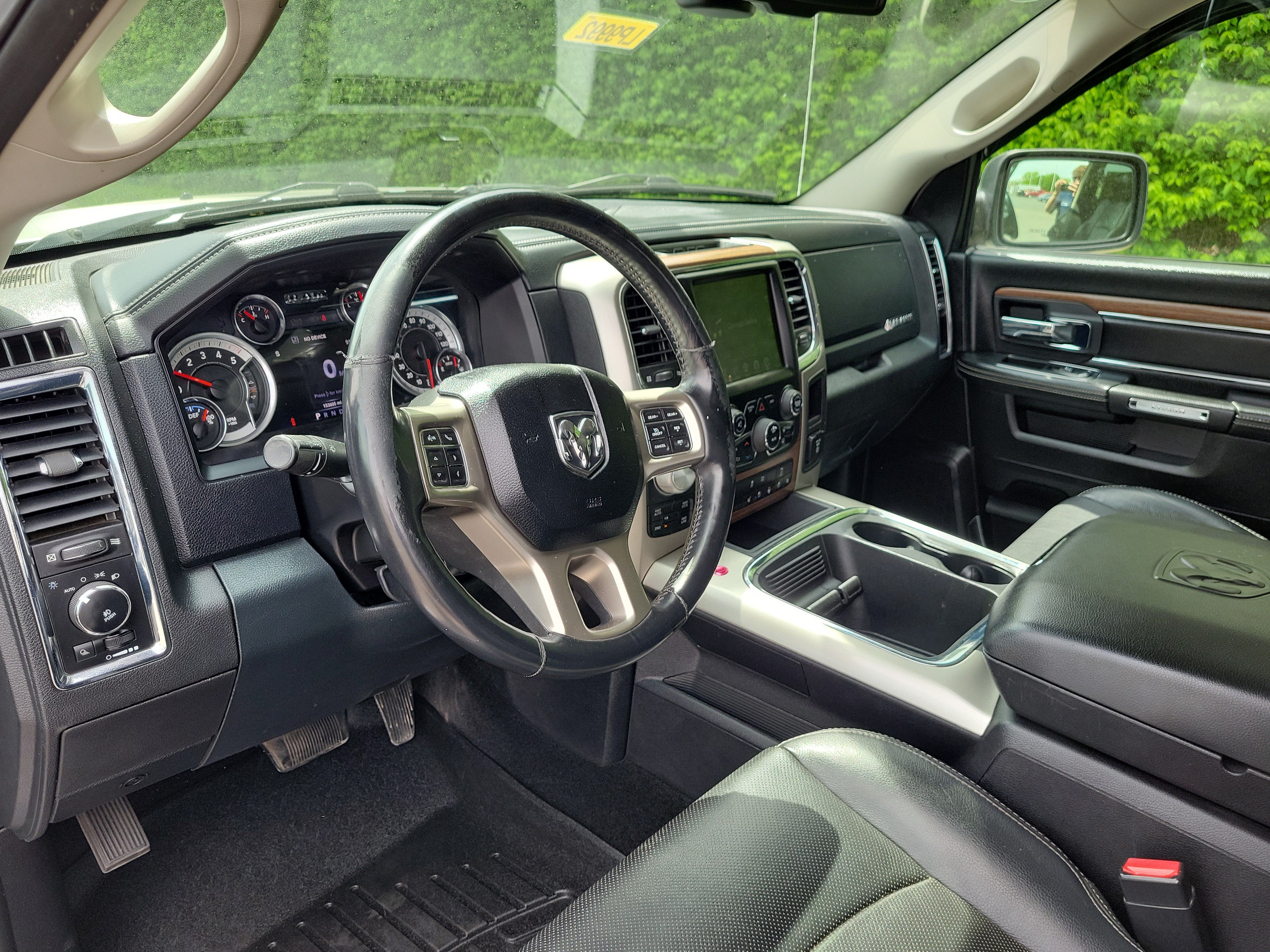 Used 2016 RAM 1500 Laramie AWD/4WD image 17