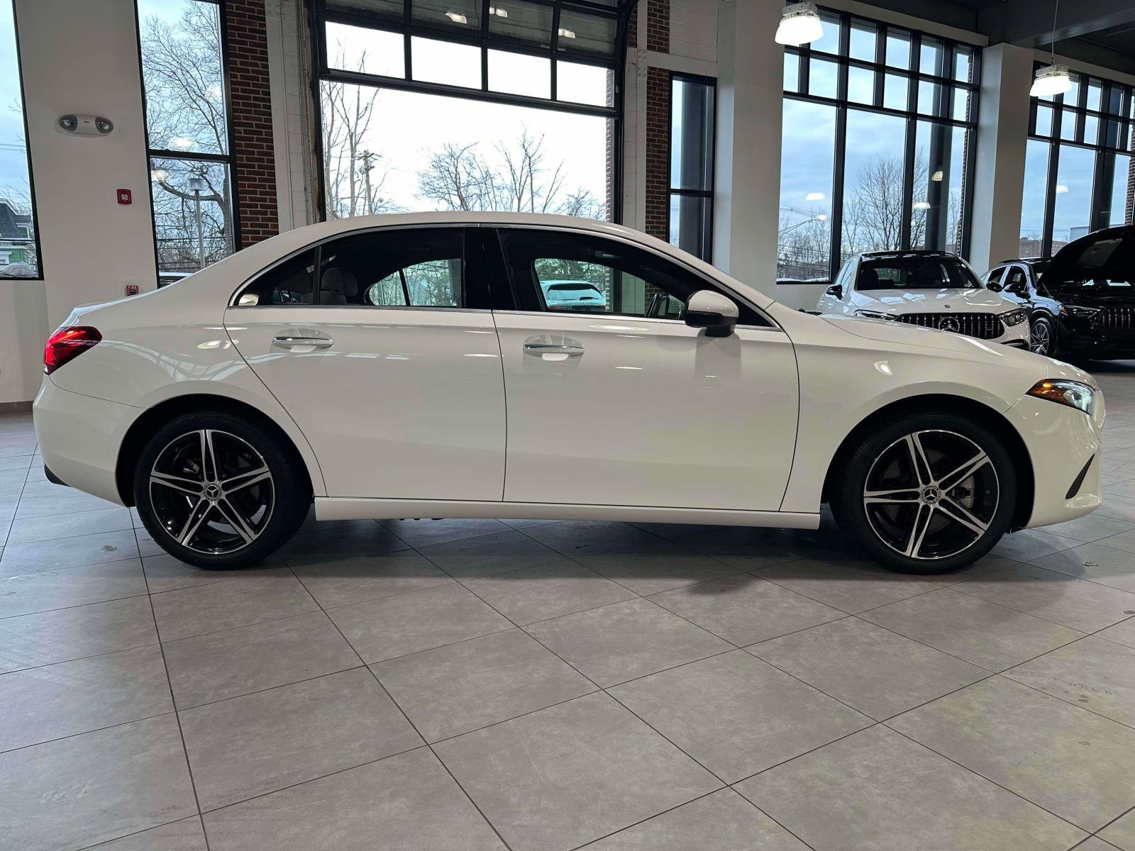 Certified 2022 Mercedes-Benz A 220 4MATIC image 5