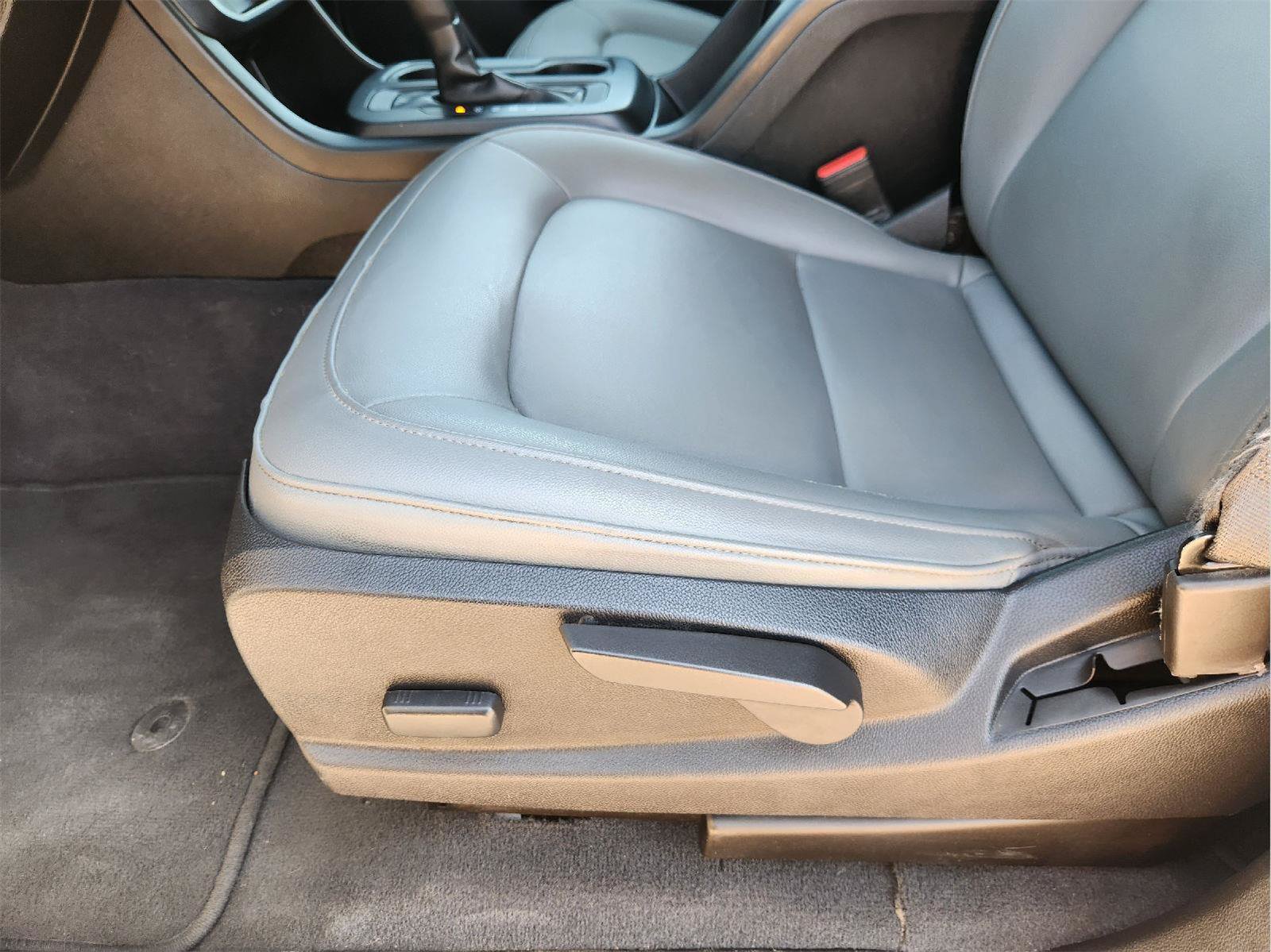 Used 2019 Chevrolet Colorado W/T w/ WT Convenience Package RWD image 22