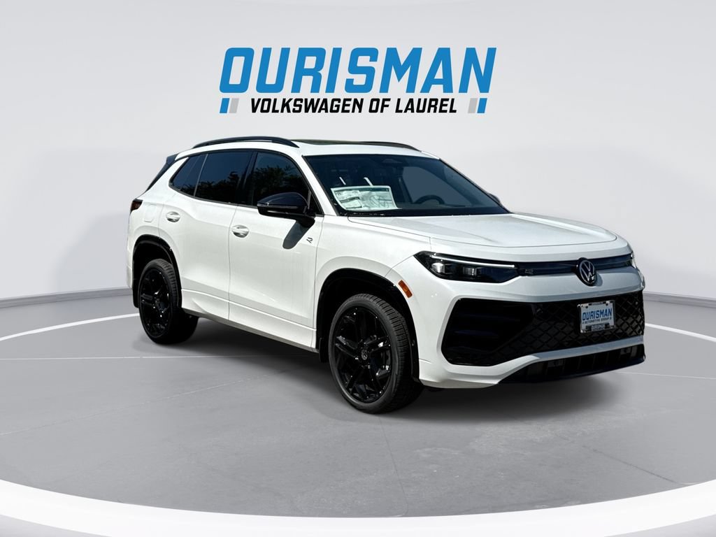 New 2026 Volkswagen Tiguan SE R-Line AWD/4WD image 2