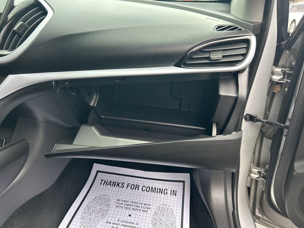 Used 2018 Chevrolet Volt LT w/ Comfort Package image 40