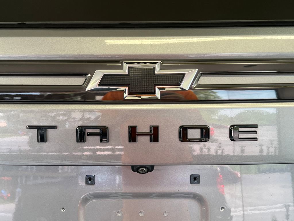 Used 2021 Chevrolet Tahoe Z71 w/ Luxury Package AWD/4WD image 14
