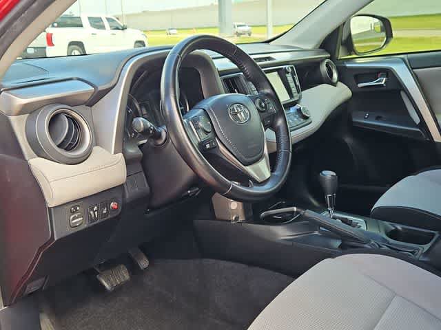 Used 2017 Toyota RAV4 XLE FWD image 10