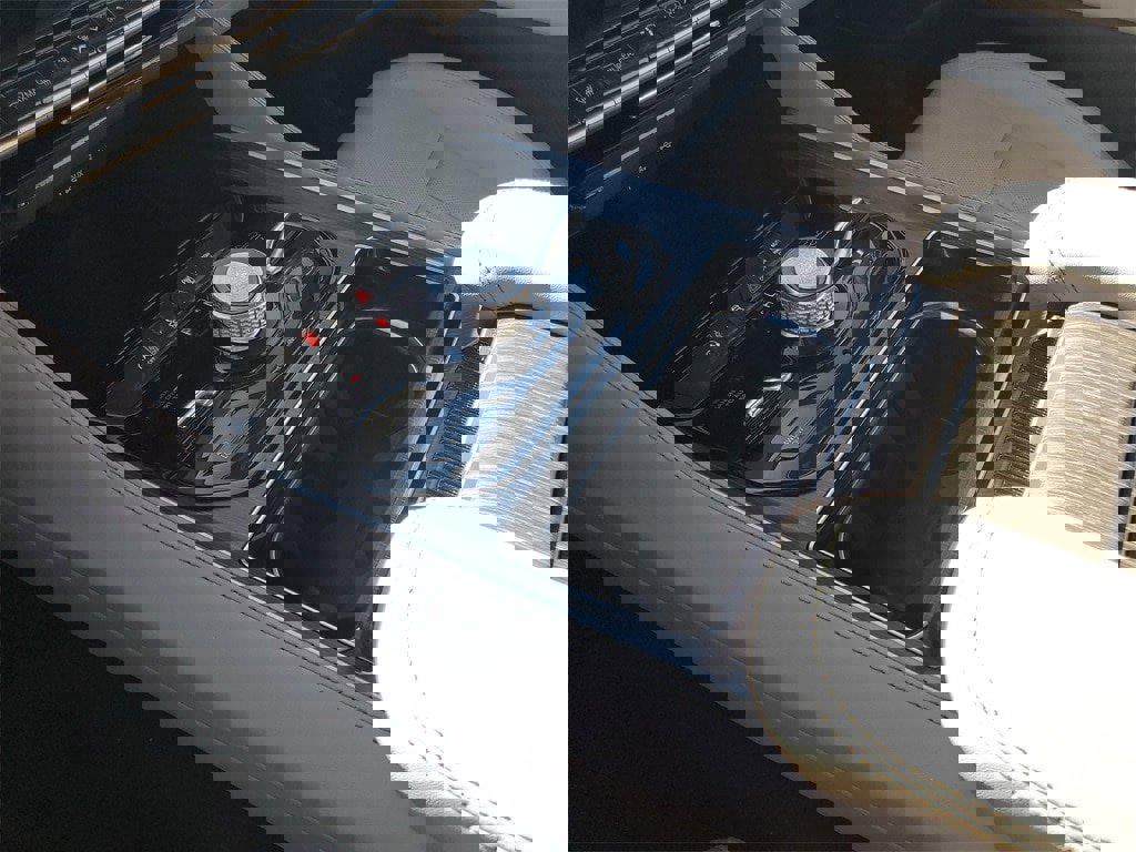 Used 2023 Jeep Wagoneer Series III w/ Preferred Equipment Group image 20