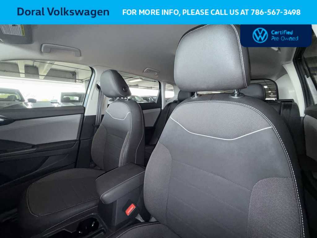 Certified 2024 Volkswagen Taos SE image 14