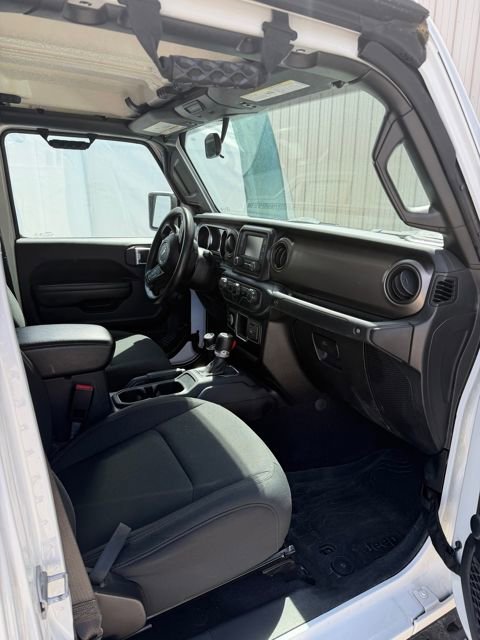 Used 2021 Jeep Gladiator Sport w/ Trailer Tow Package AWD/4WD image 6