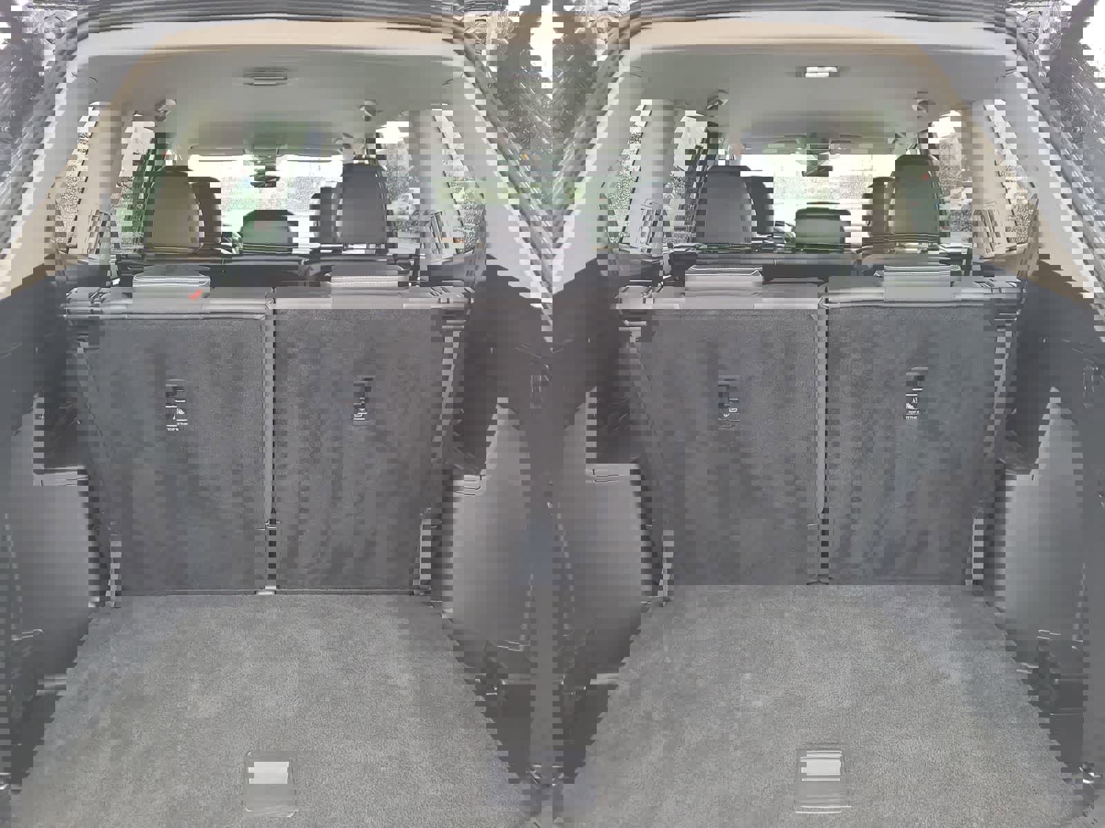 Used 2024 Volkswagen Atlas SE image 27