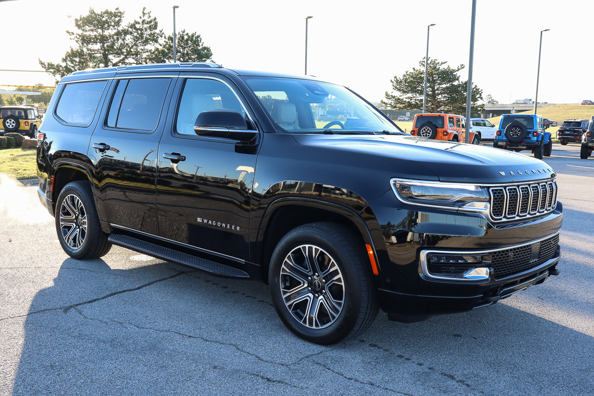 New 2025 Jeep Wagoneer w/ Premium Group I image 4