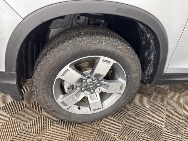 Certified 2025 Honda Ridgeline RTL image 36