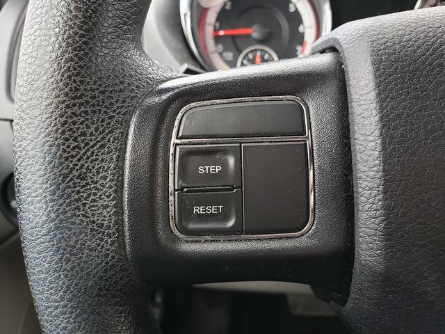 Used 2019 Dodge Grand Caravan SE FWD image 18