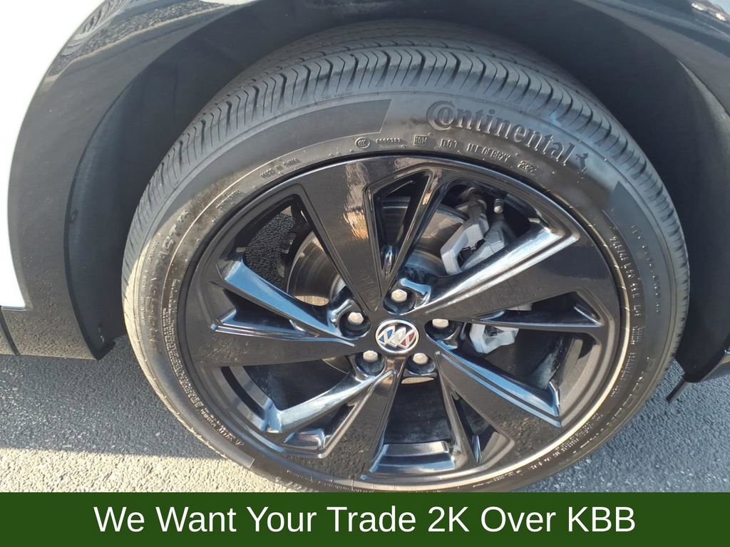 Used 2022 Buick Envision Essence w/ Technology Package II image 30