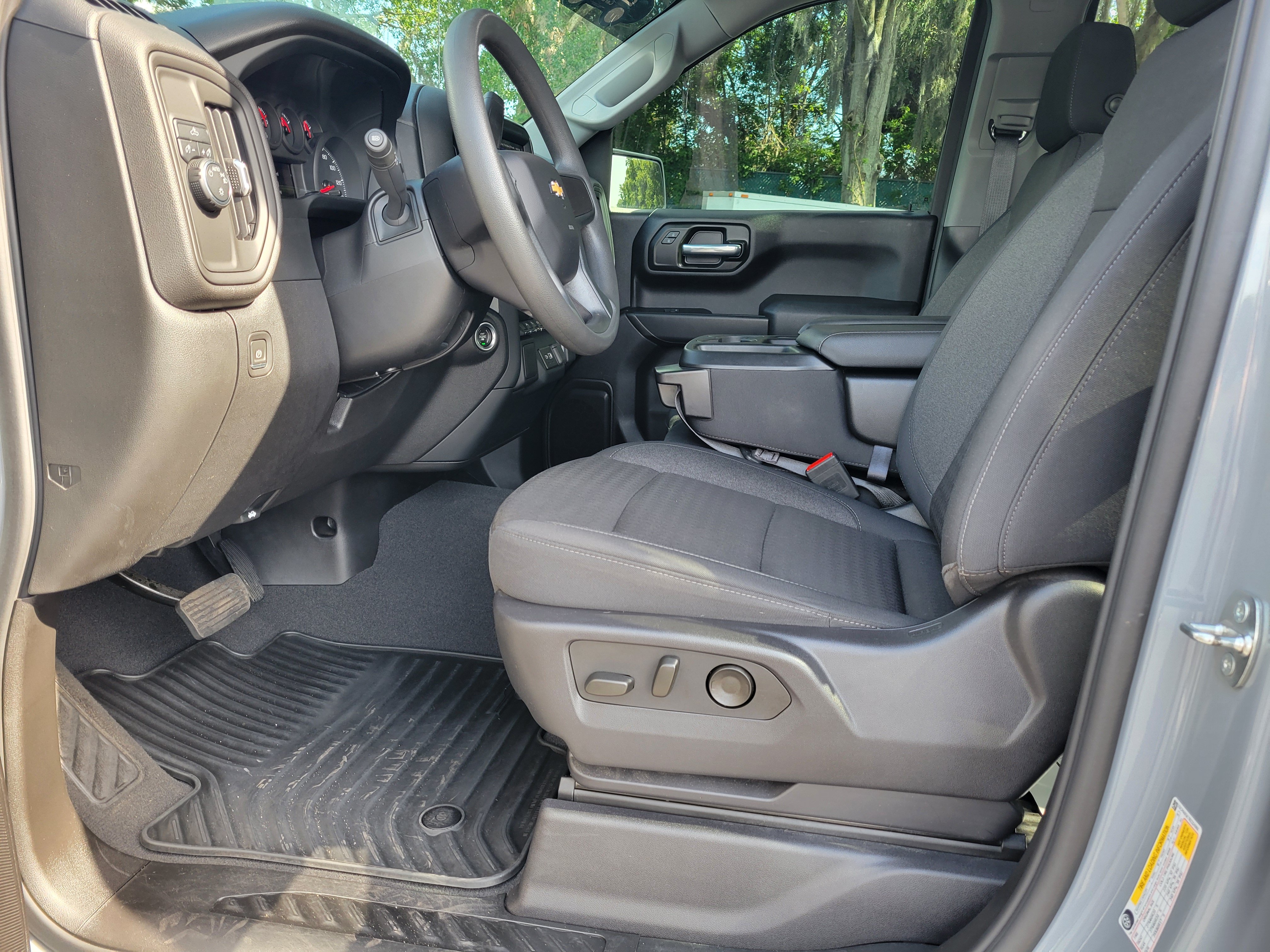 Certified 2024 Chevrolet Silverado 1500 Custom w/ Turbomax Blackout Package RWD image 32