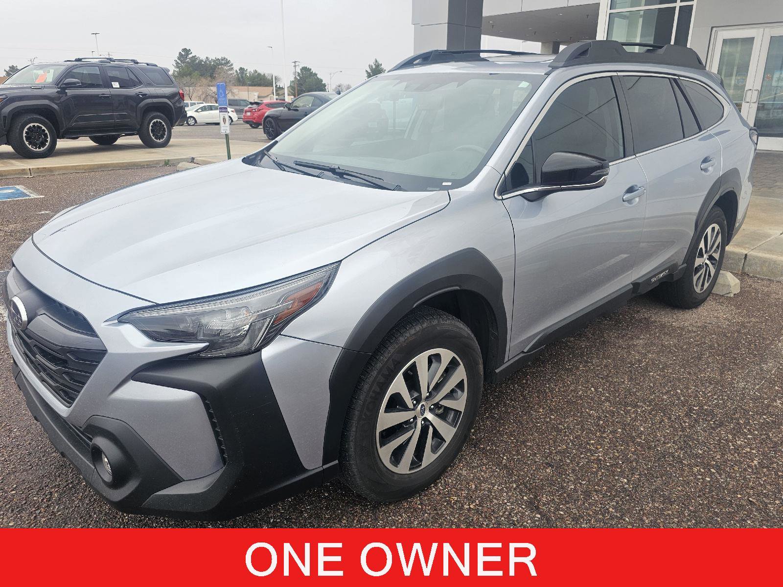 Used 2024 Subaru Outback Premium image 1