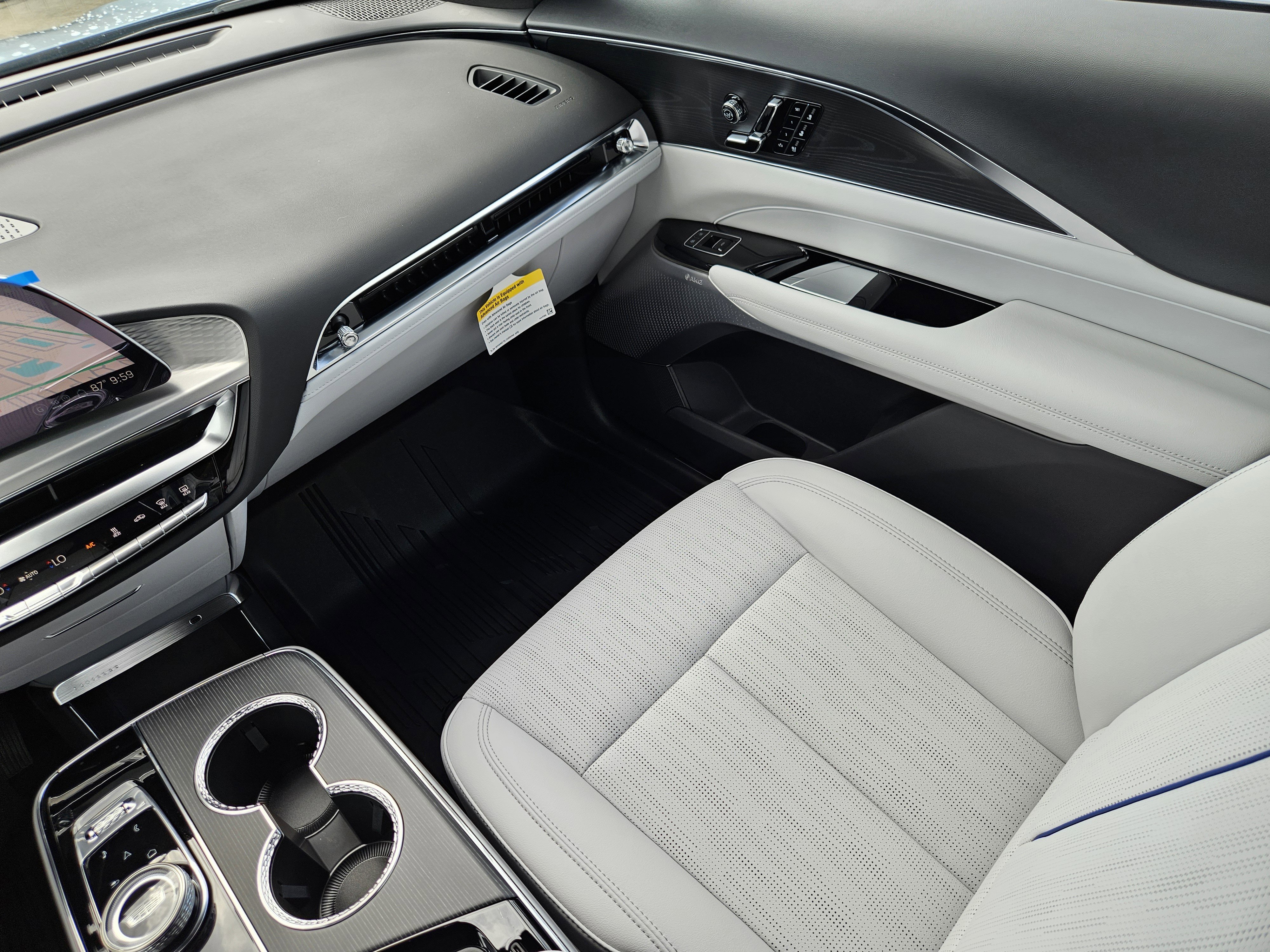 New 2025 Cadillac Lyriq Sport image 17