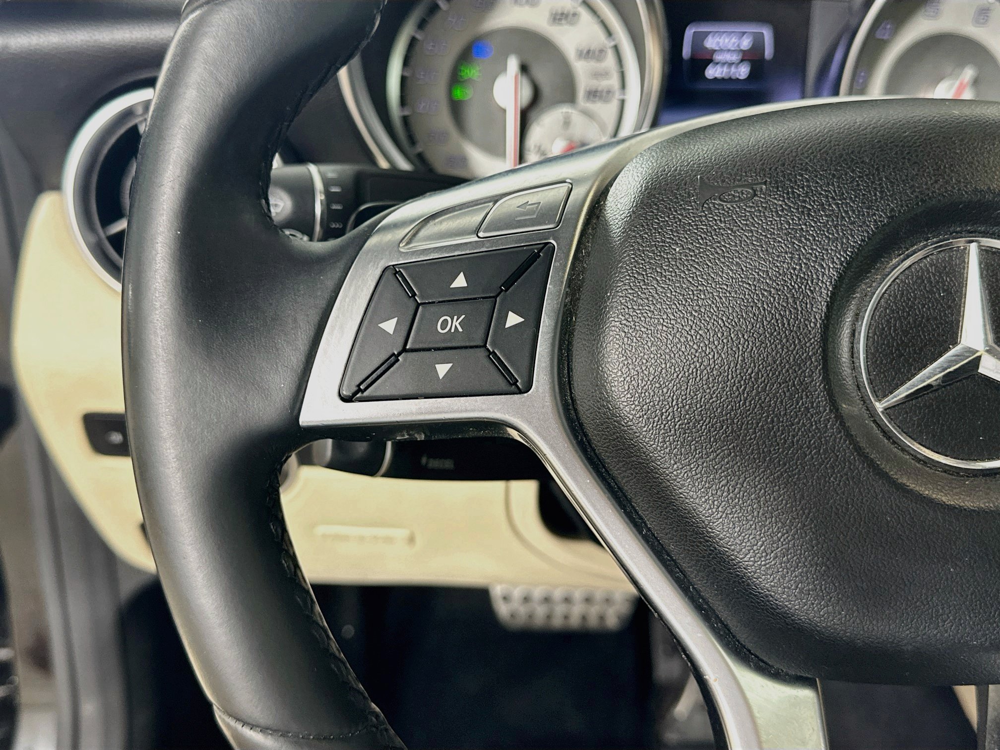 Certified 2015 Mercedes-Benz SLK 250 image 12