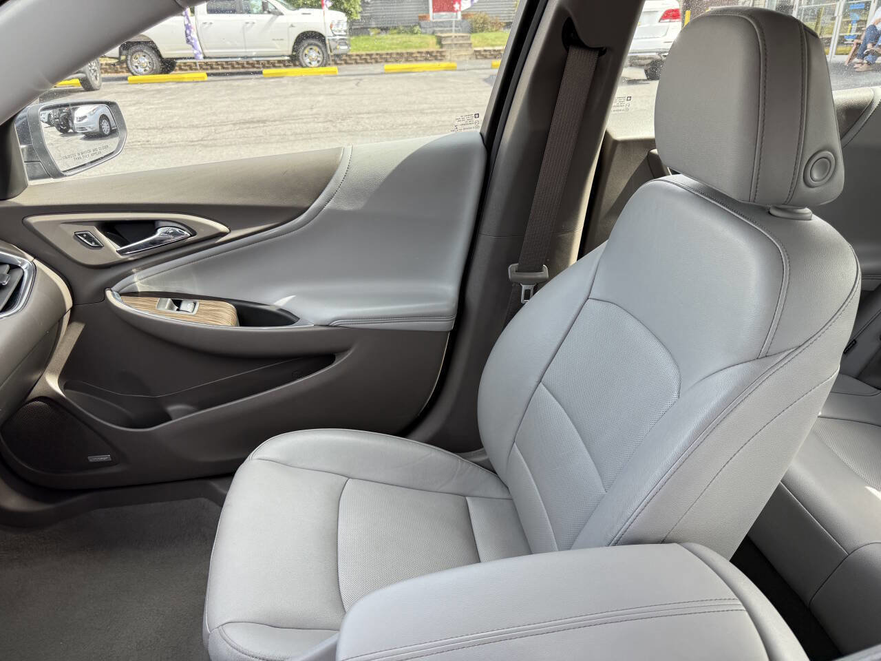 Used 2019 Chevrolet Malibu Premier image 9