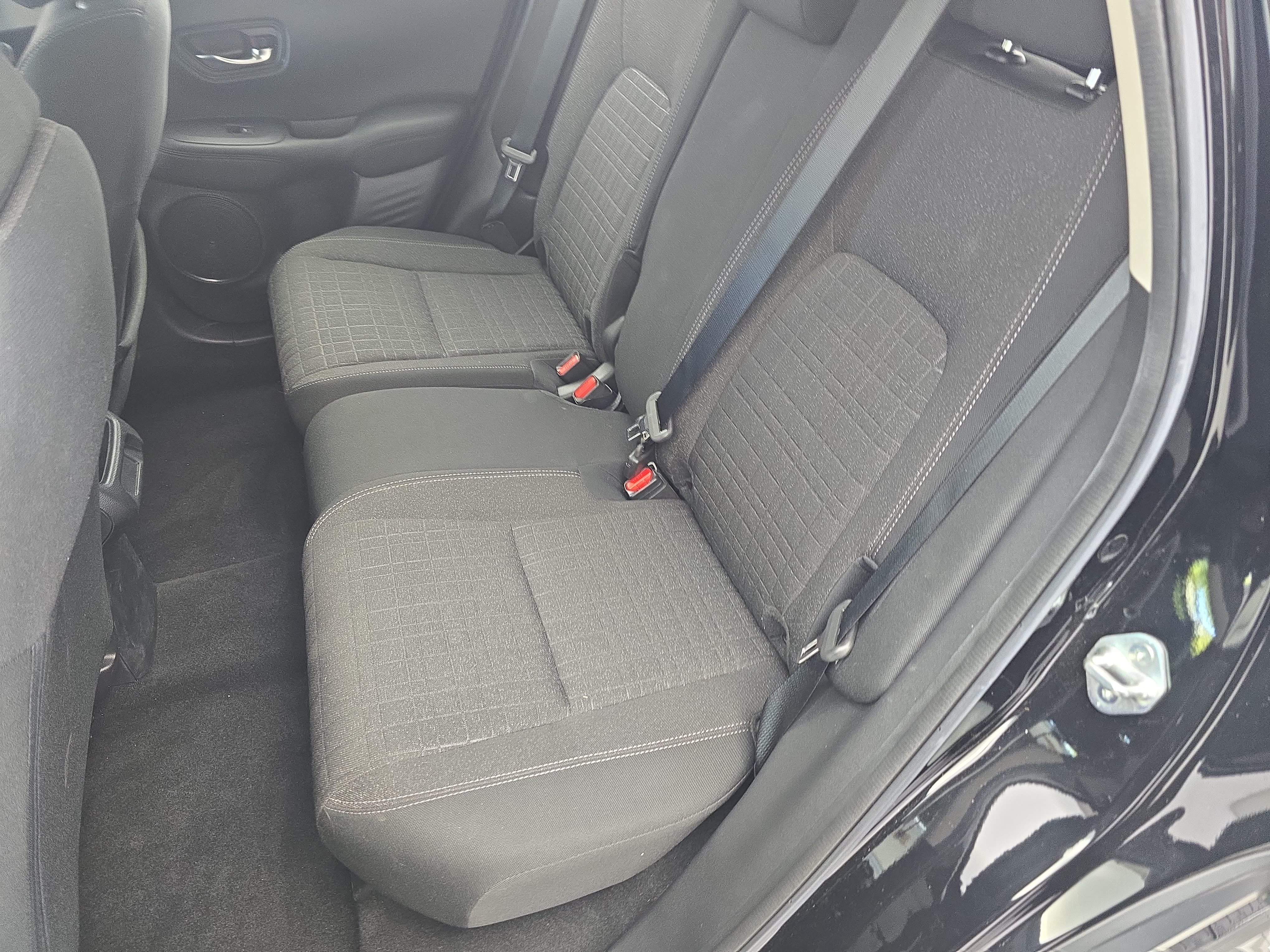 Used 2023 Honda HR-V LX image 13