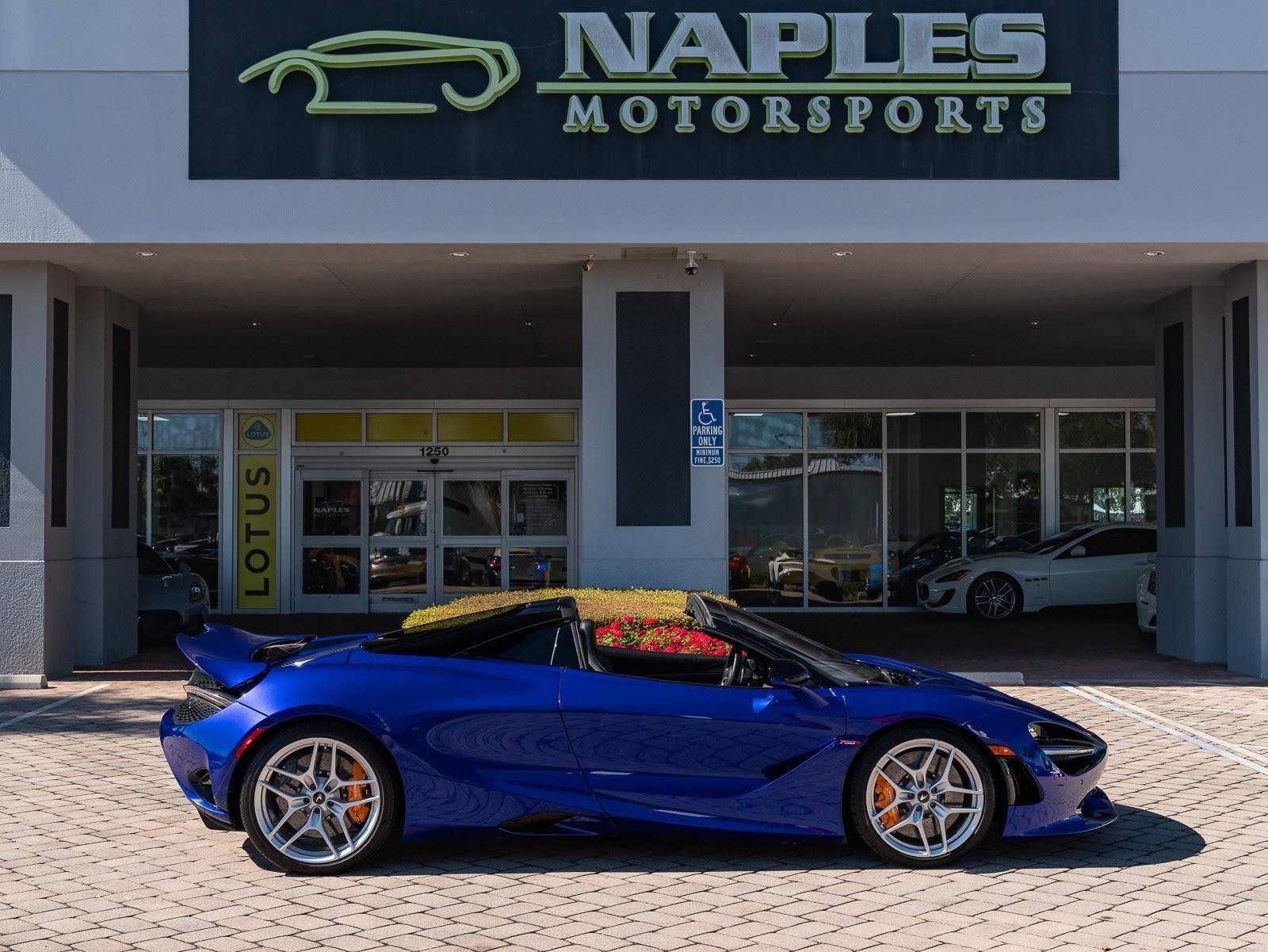 Used 2024 McLaren 750S Spider image 44