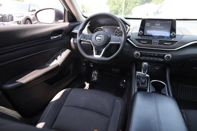 Certified 2024 Nissan Altima 2.5 SV FWD image 22