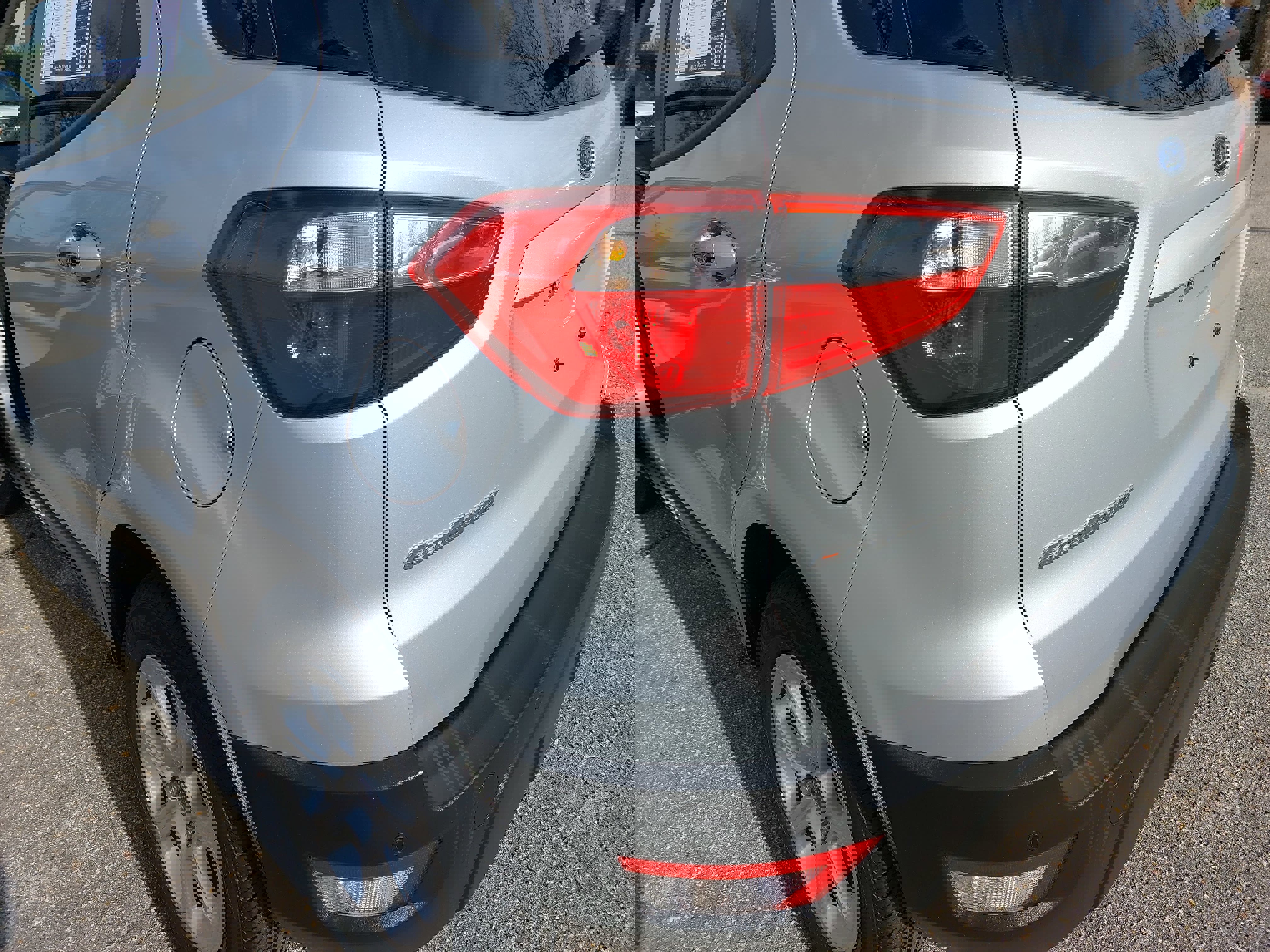 Used 2020 Ford EcoSport SE image 35