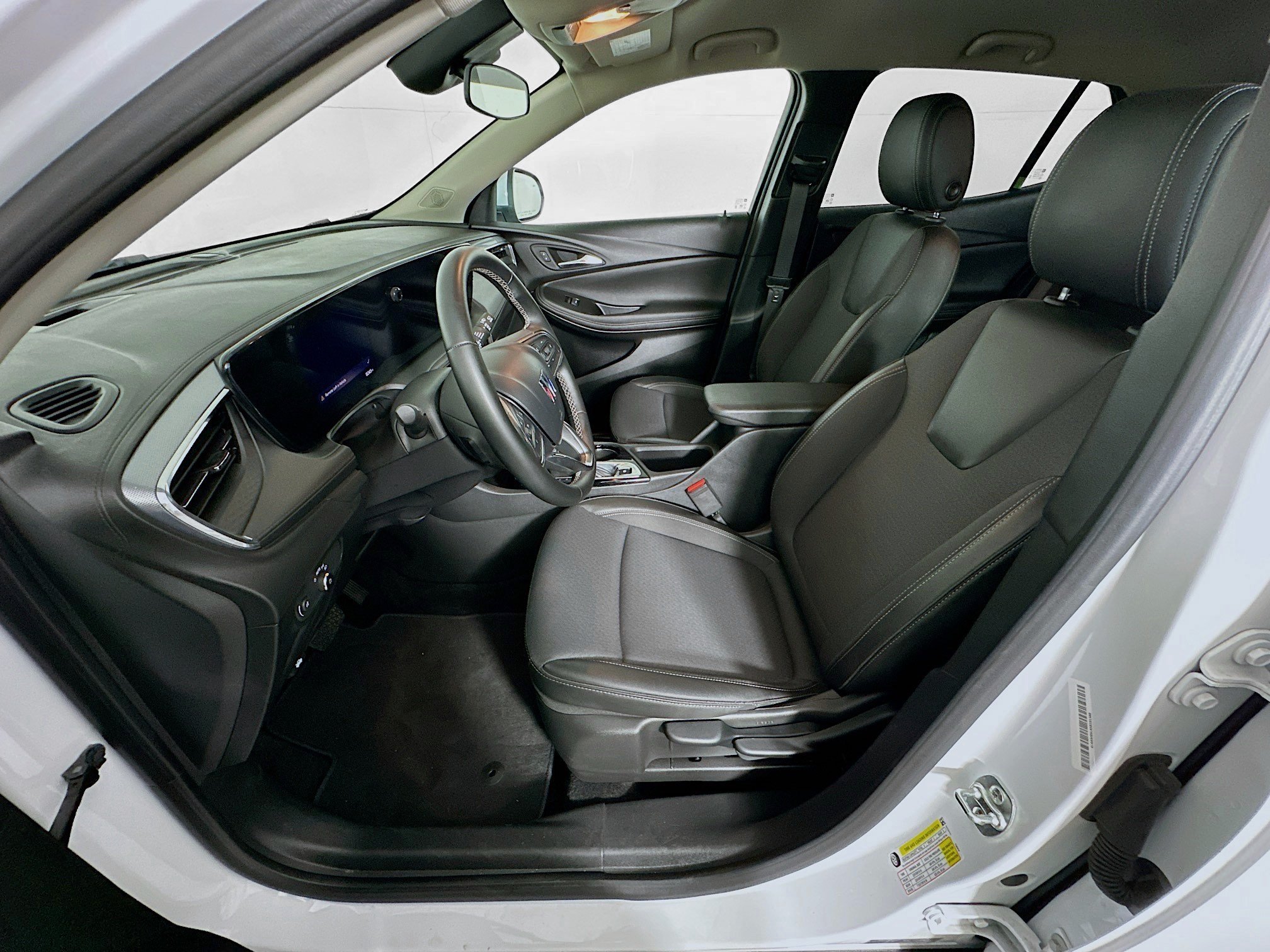 Used 2025 Buick Encore GX Preferred FWD image 13