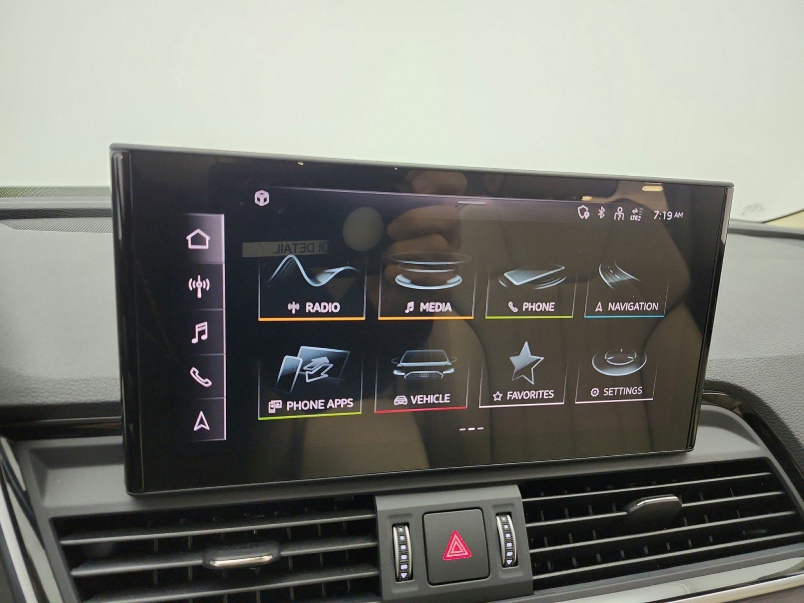 Used 2024 Audi Q5 2.0T Premium w/ Convenience Package AWD/4WD image 9