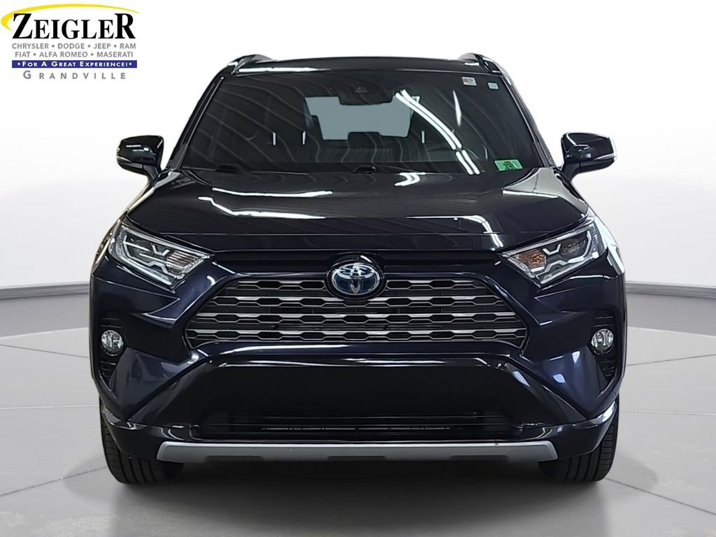 Used 2020 Toyota RAV4 XSE w/ XSE Grade Weather Package AWD/4WD image 2