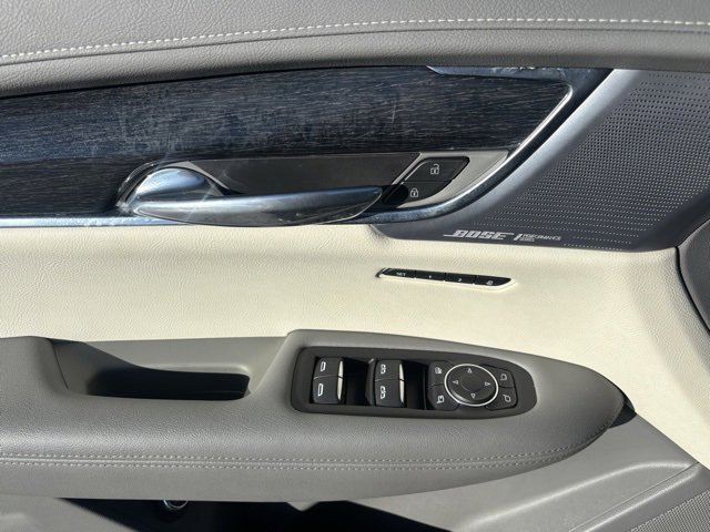 Used 2023 Cadillac XT6 Premium Luxury image 11