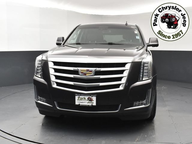 Used 2018 Cadillac Escalade Luxury AWD/4WD image 2