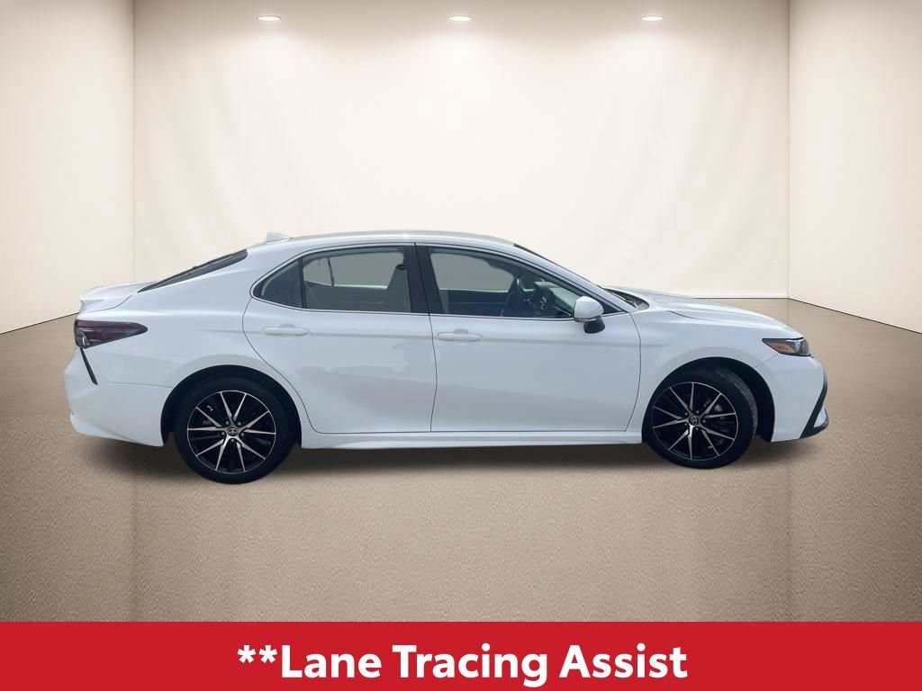 Used 2024 Toyota Camry SE FWD image 10