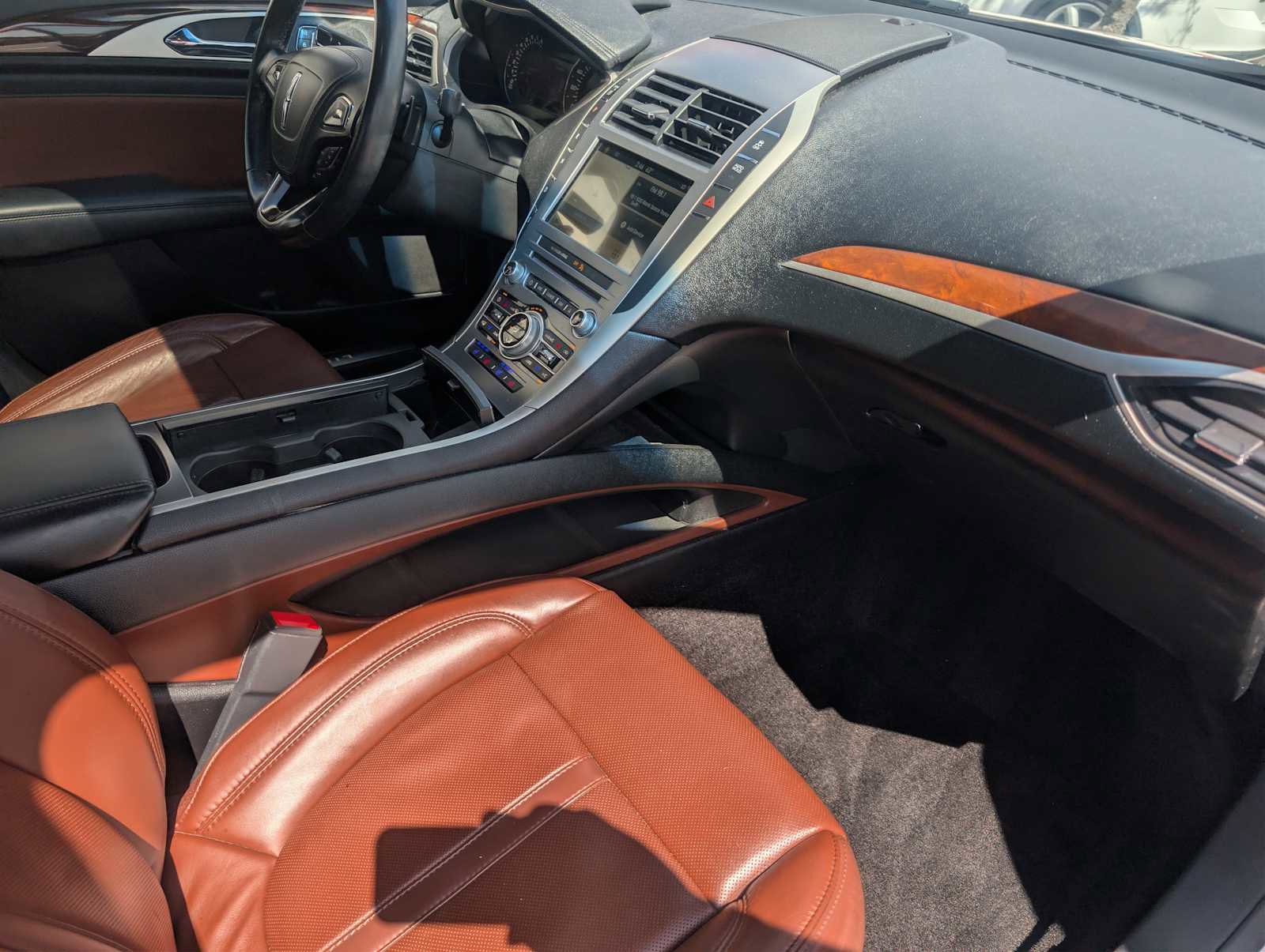 Used 2017 Lincoln MKZ Reserve image 28