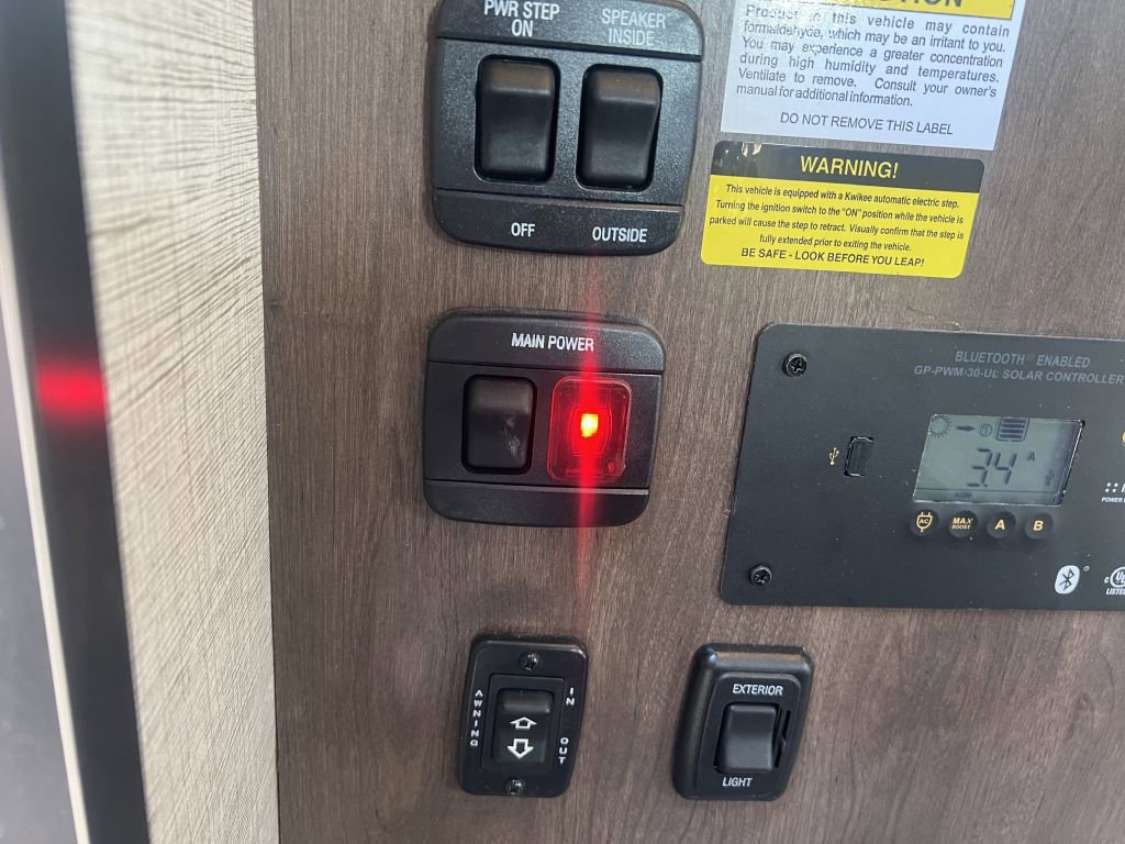 Used 2022 Ford E-450 and Econoline 450 Super Duty w/ Motorhome Prep Package image 75