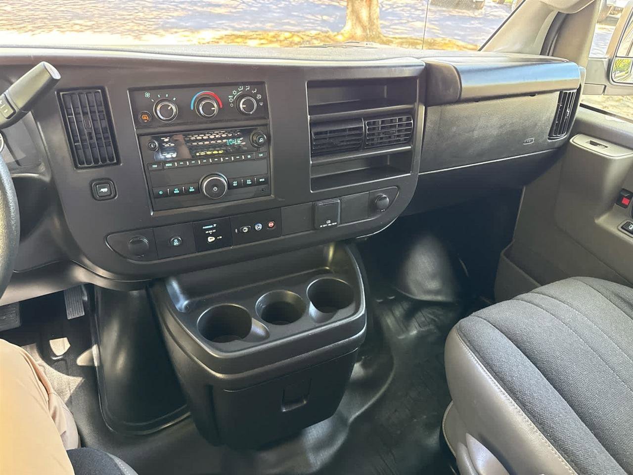 Used 2024 GMC Savana 2500 w/ Driver Convenience Package RWD image 21