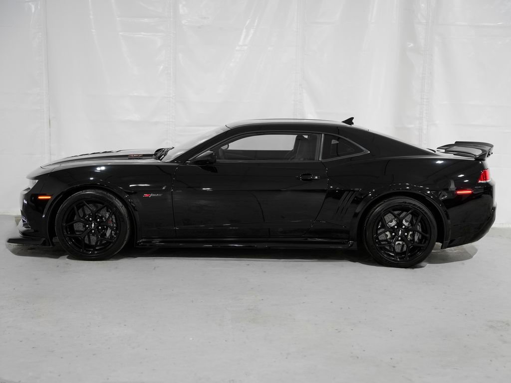 Used 2015 Chevrolet Camaro Z/28 RWD image 2