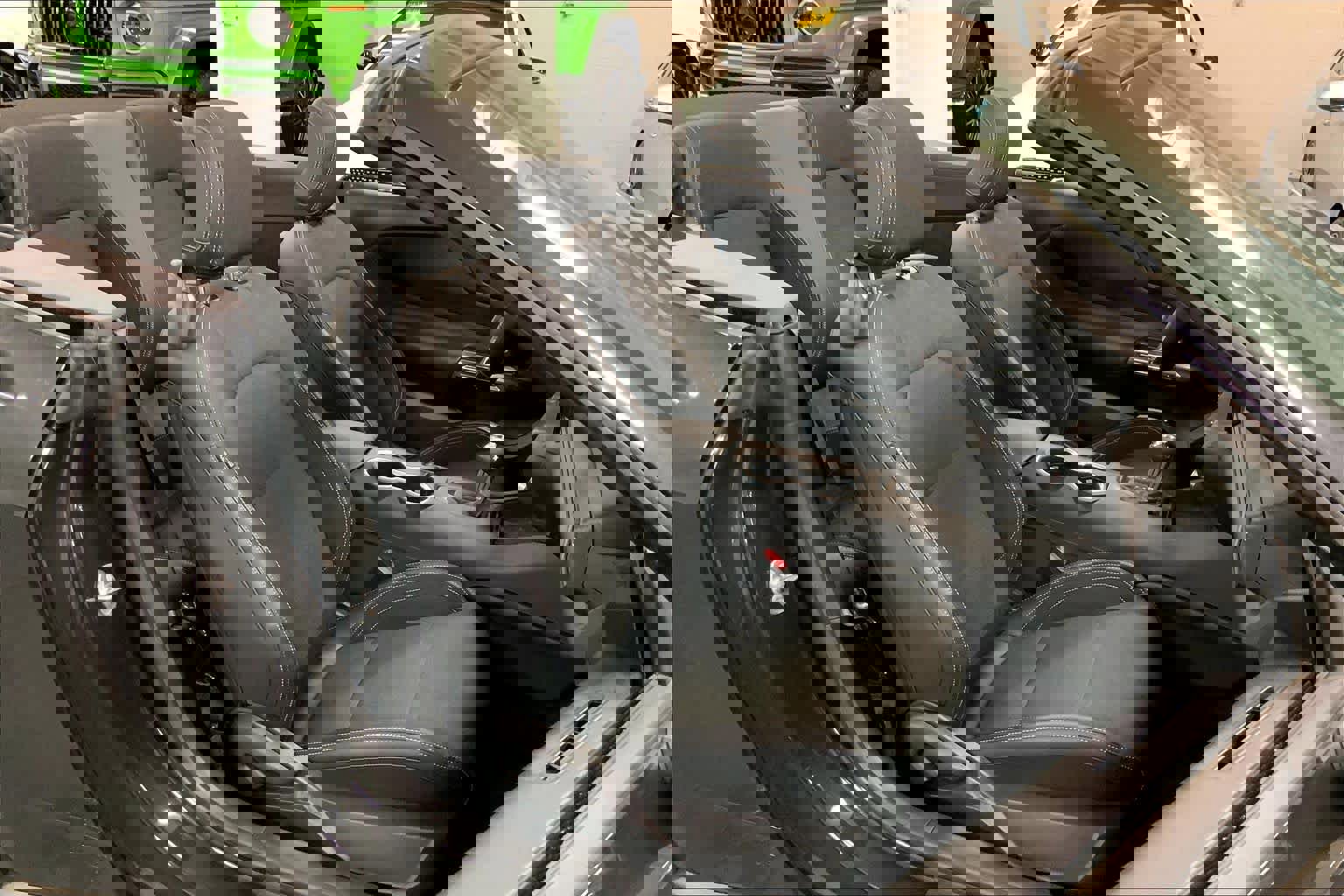 Used 2024 Ford Mustang Convertible image 8