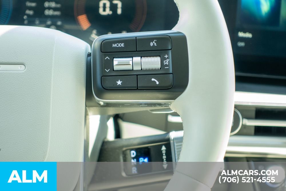 Used 2025 Hyundai Santa Fe SEL image 33