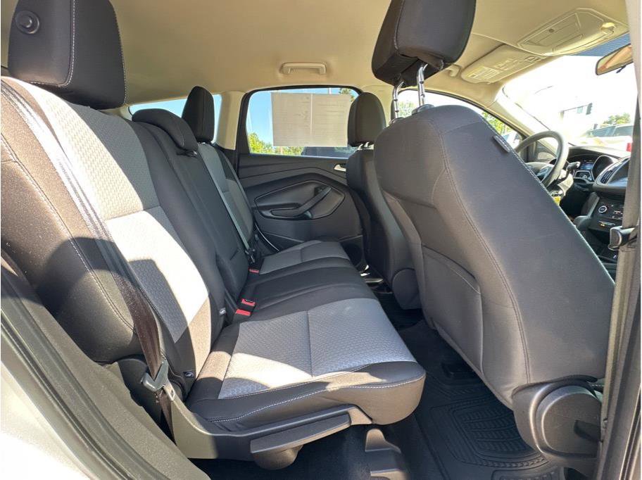 Used 2017 Ford Escape SE w/ Equipment Group 201A AWD/4WD image 12