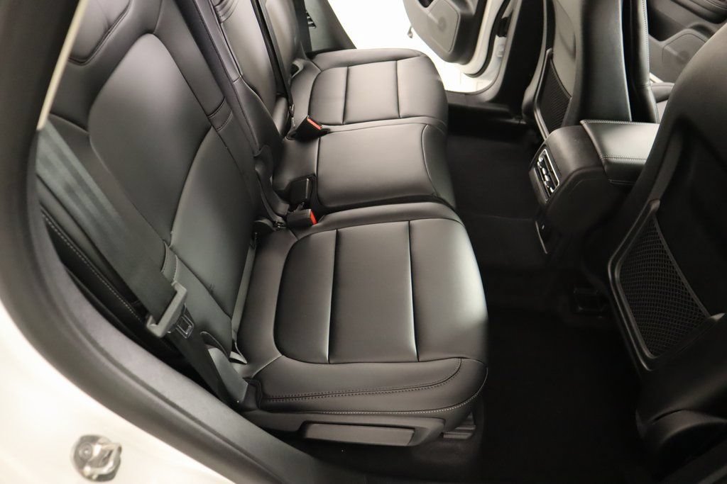 New 2026 Lincoln Corsair Premiere FWD image 16