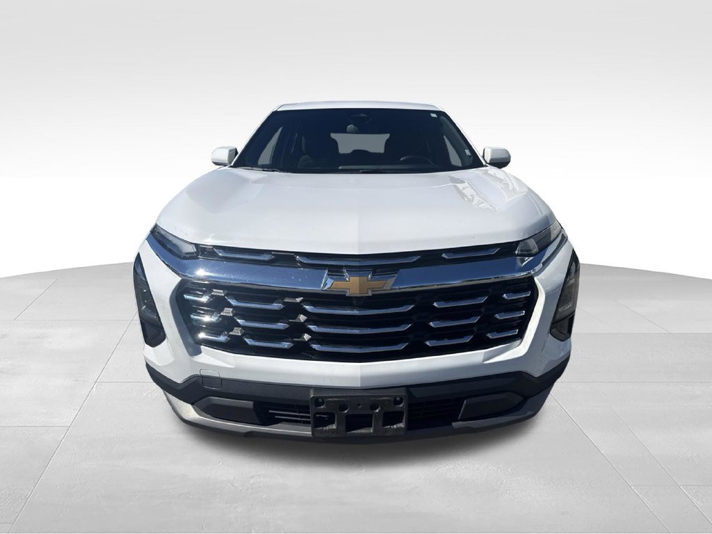 Used 2026 Chevrolet Equinox LT FWD image 3