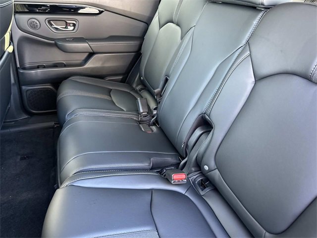 New 2025 Honda Pilot Touring image 13