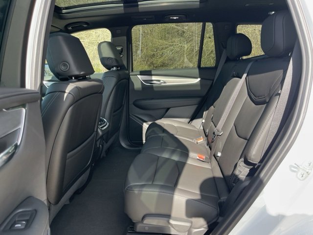 New 2025 Cadillac XT6 Luxury image 37