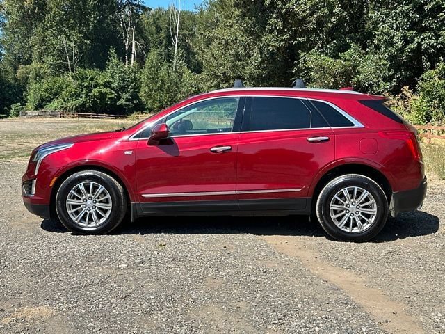 Used 2017 Cadillac XT5 Luxury AWD/4WD image 6