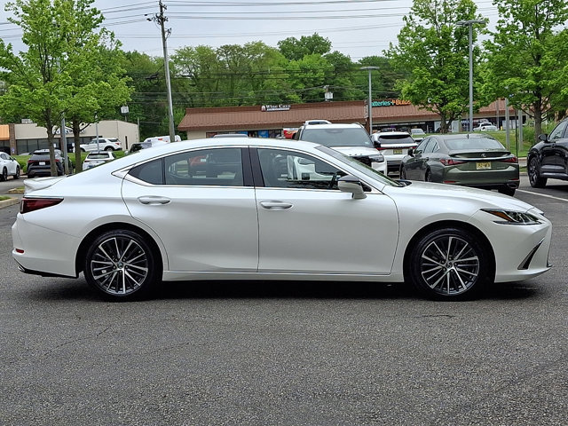 Used 2025 Lexus ES 350 w/ Premium Package FWD image 7