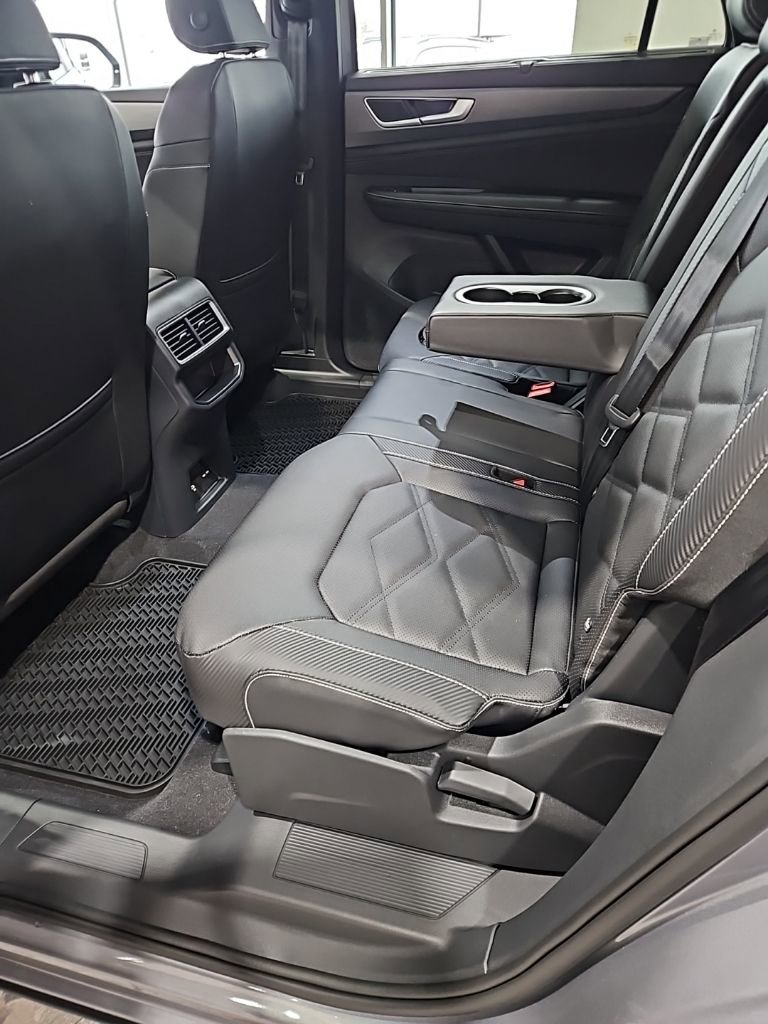 New 2026 Volkswagen Atlas Cross Sport SE image 23