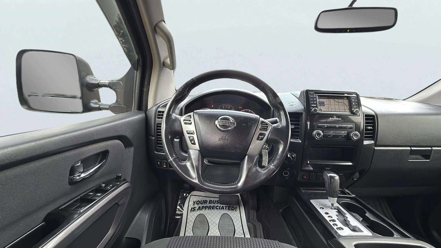 Used 2015 Nissan Titan SV w/ SV Value Truck Package image 8