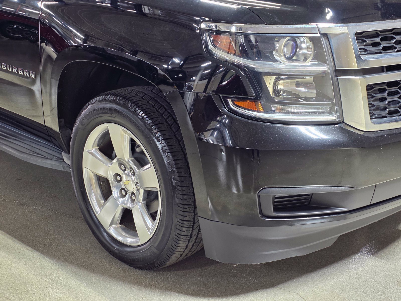 Used 2015 Chevrolet Suburban LT RWD image 10