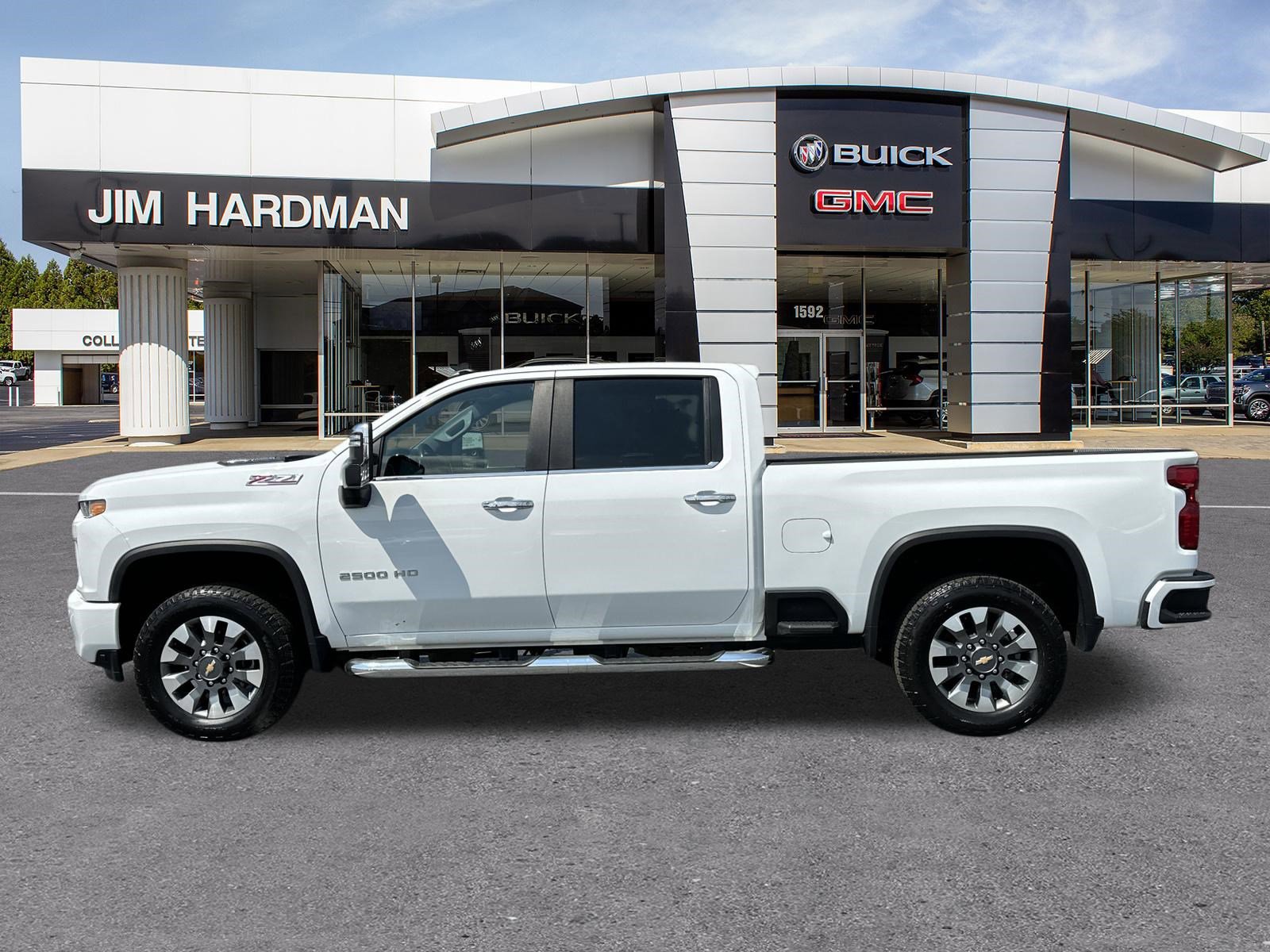 Used 2022 Chevrolet Silverado 2500 LT w/ Z71 Chrome Sport Edition image 4