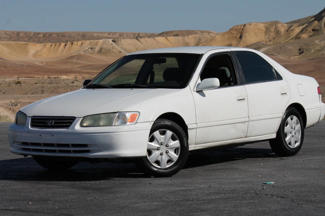 Used 2001 Toyota Camry LE FWD image 2